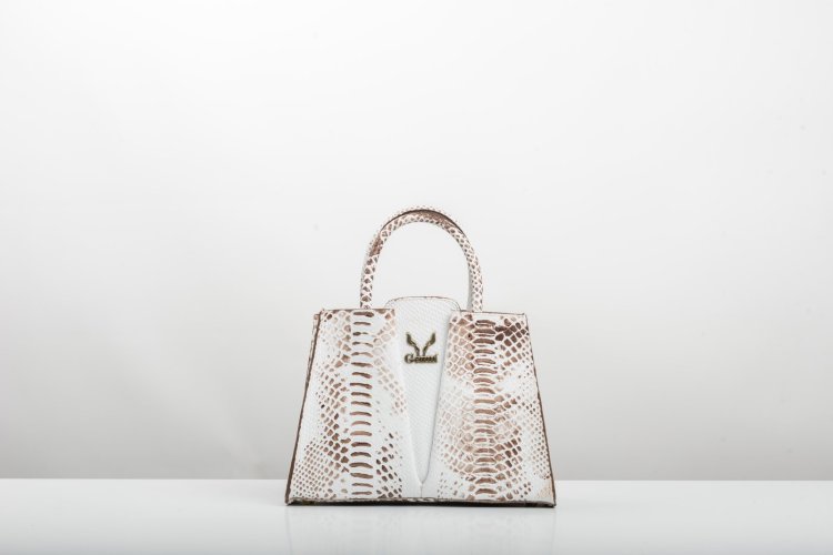 V LEATHER BAG IN WHITE