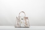 V LEATHER BAG IN WHITE