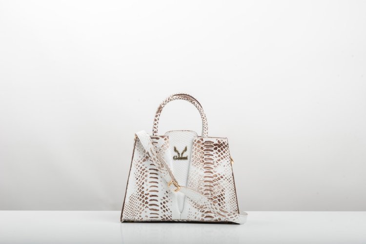 V LEATHER BAG IN WHITE