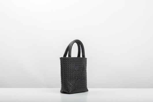 NATURAL RAFFIA HANDBAG WITH EMBROIDERY IN BLACK