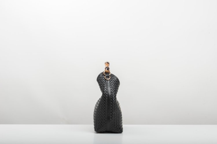BAMBOO HANDLE LEATHER BAG IN BLACK