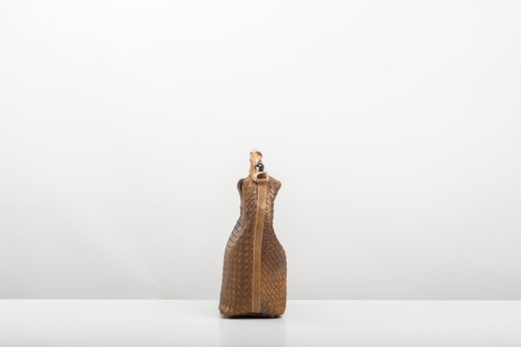 BAMBOO HANDLE LEATHER BAG IN OLIVE GREEN