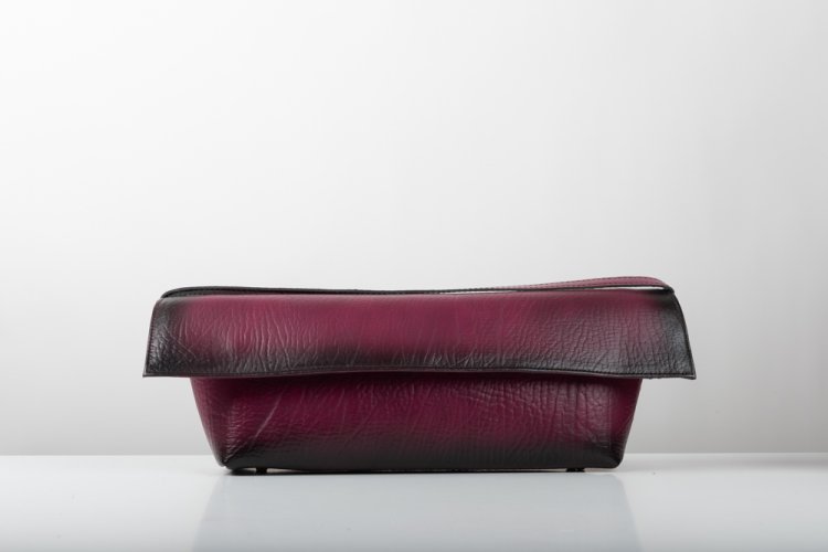 ΔΕΡΜΑΤΙΝΗ ΜΑΚΡΟΣΤΕΝΗ ΤΣΑΝΤΑ ΩΜΟΥ MAGENTA